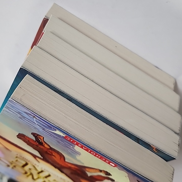 Wings Of Fire Books 1-5 - Picture 4 of 8